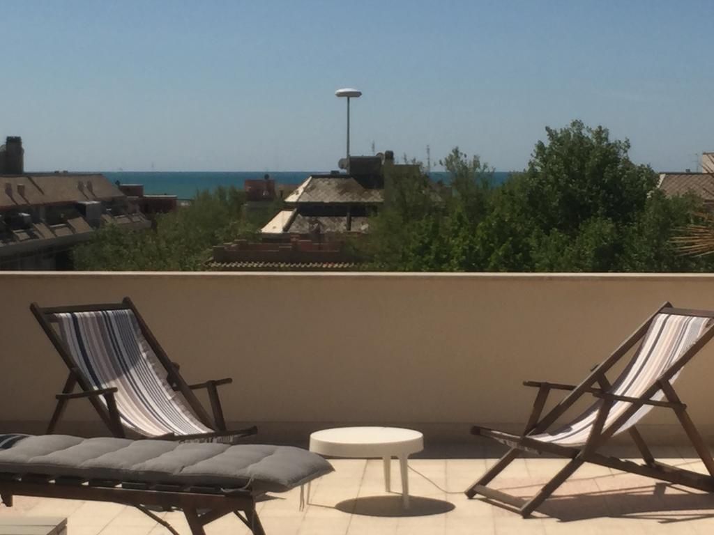 Attico Al Mare Διαμέρισμα Λίντο ντι Όστια Εξωτερικό φωτογραφία